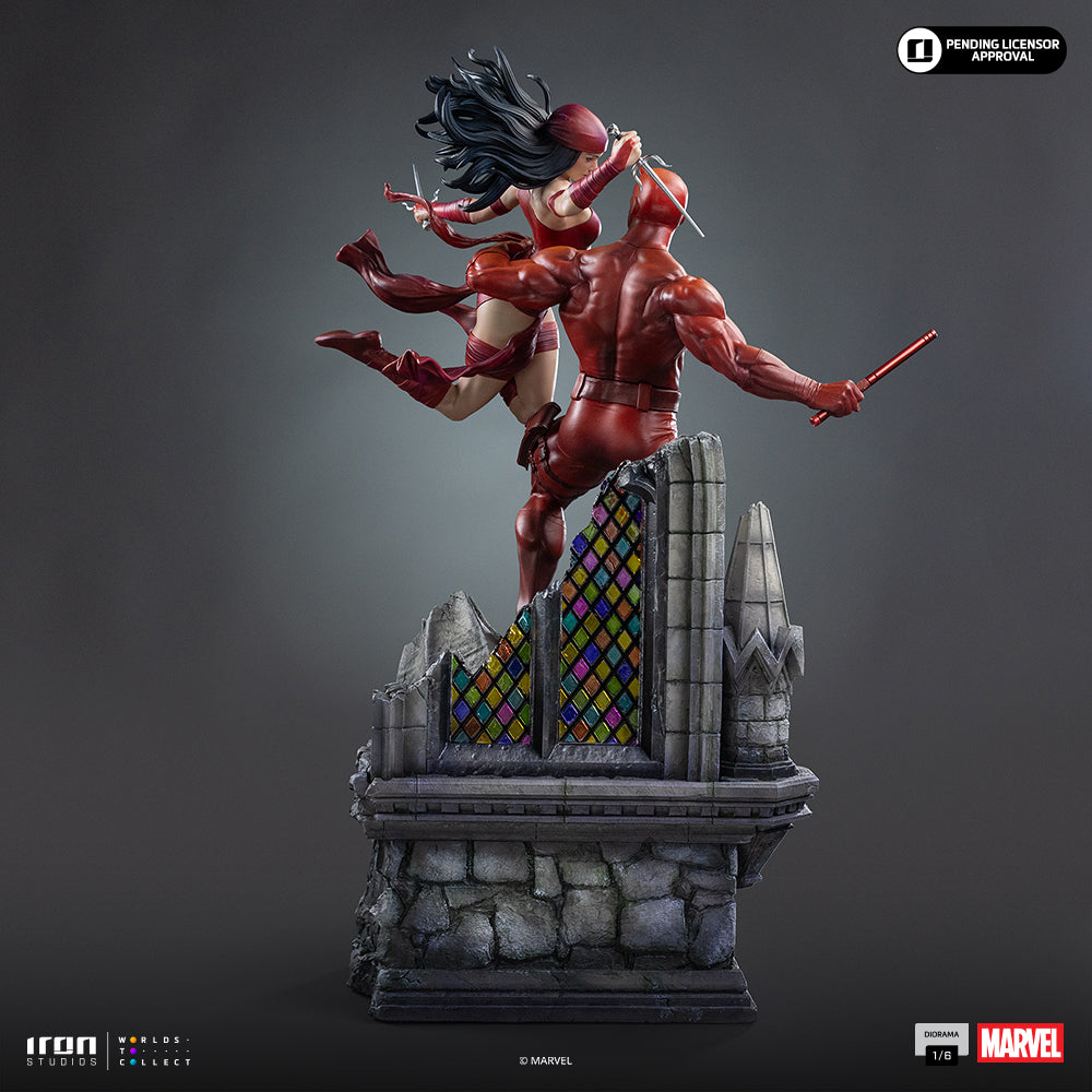 Daredevil and Elektra - Marvel Comics 1/6 Diorama by Iron Studios