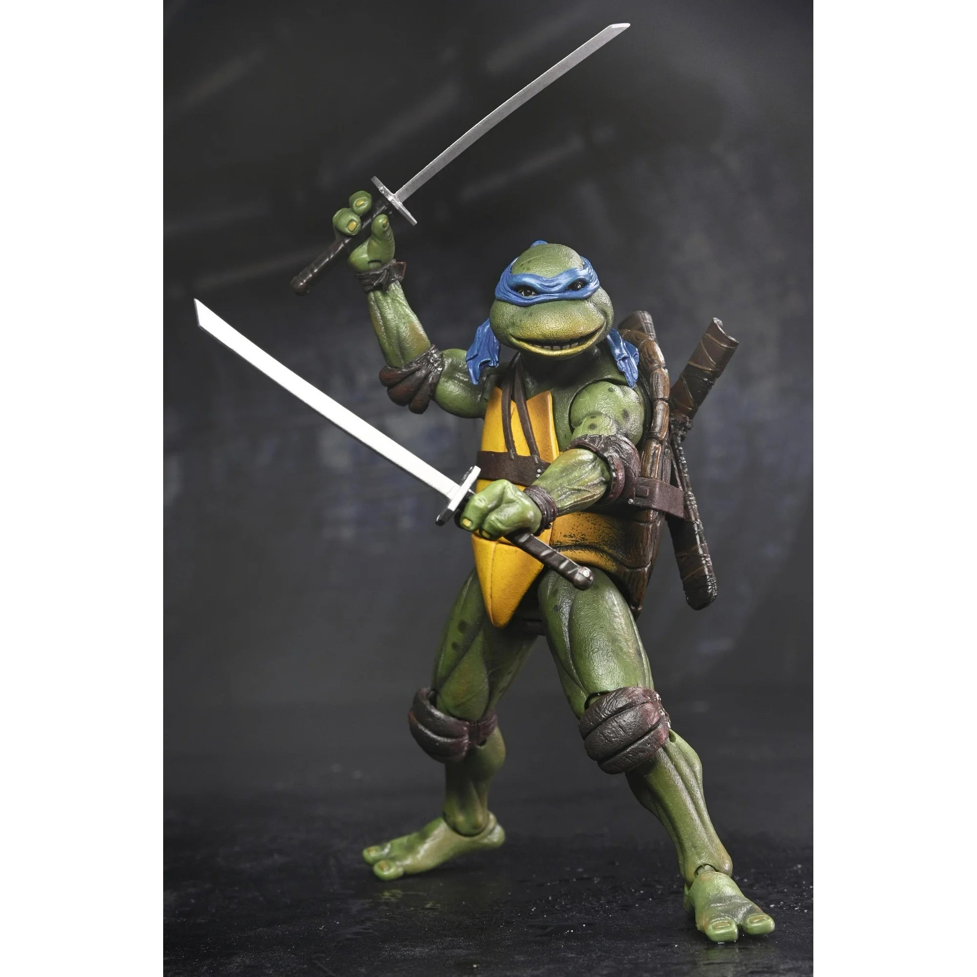 Teenage Mutant Ninja Turtles (1990 Movie) Ultimate Leonardo Action Figure
