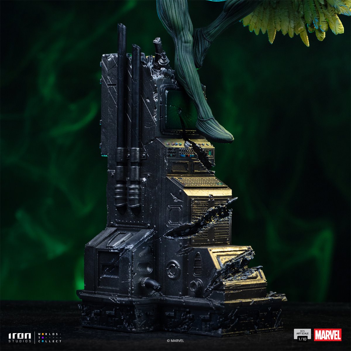 Vulture Spider-Man vs Villains Battle Diorama Series Statue By Iron Studios