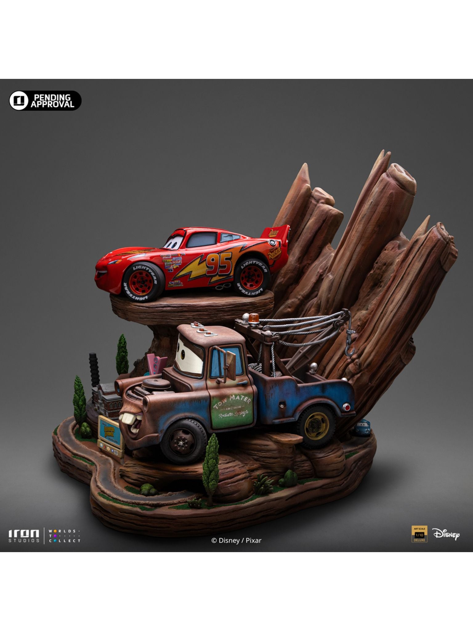 Disney Cars - Lightning Mcqueen & Tow Mater Deluxe 1/10 Statue by Iron Studios