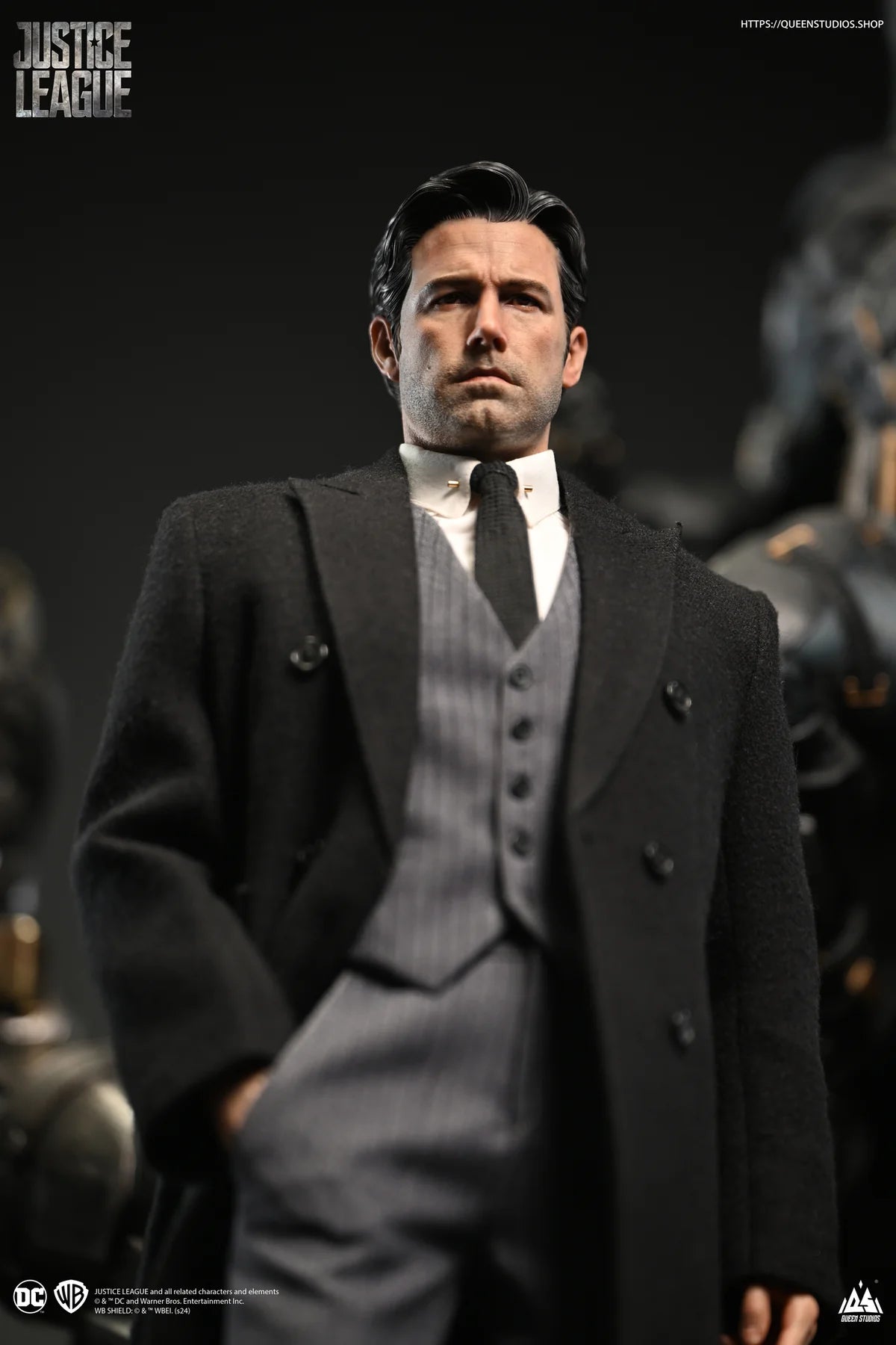 Bruce Wayne (Ben Affleck) 1/4 Scale Statue