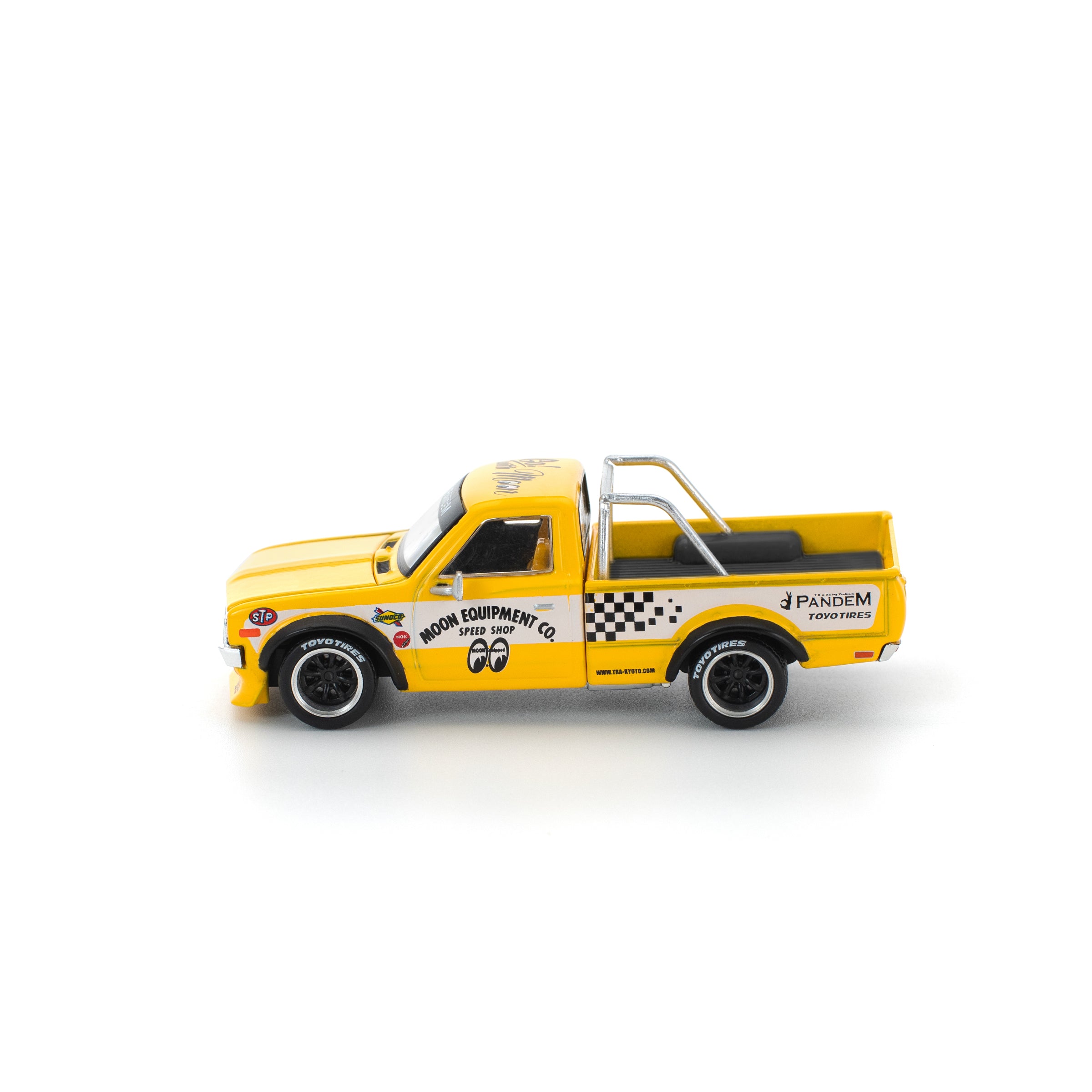 PANDEM DATSUN 620 MOONEYES PR64050 by Pop Race