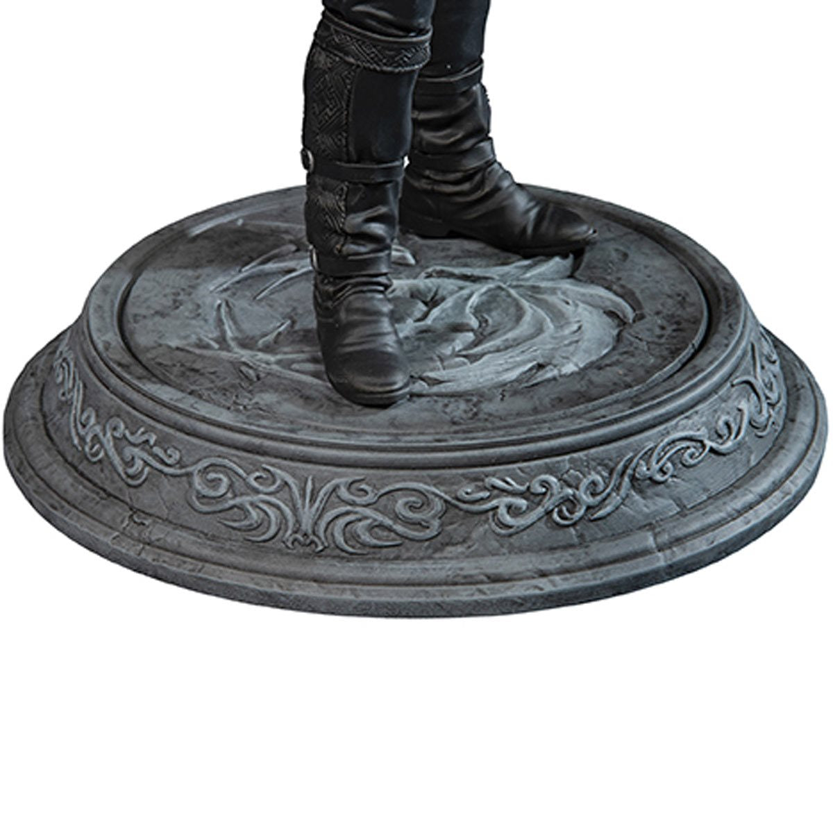 The Witcher (Netflix): Geralt of Rivia 8 1/2-Inch Statue