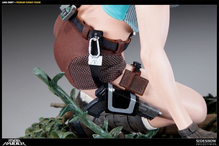 Lara Croft The Guardian of Light Statue by Sideshow Collectibles