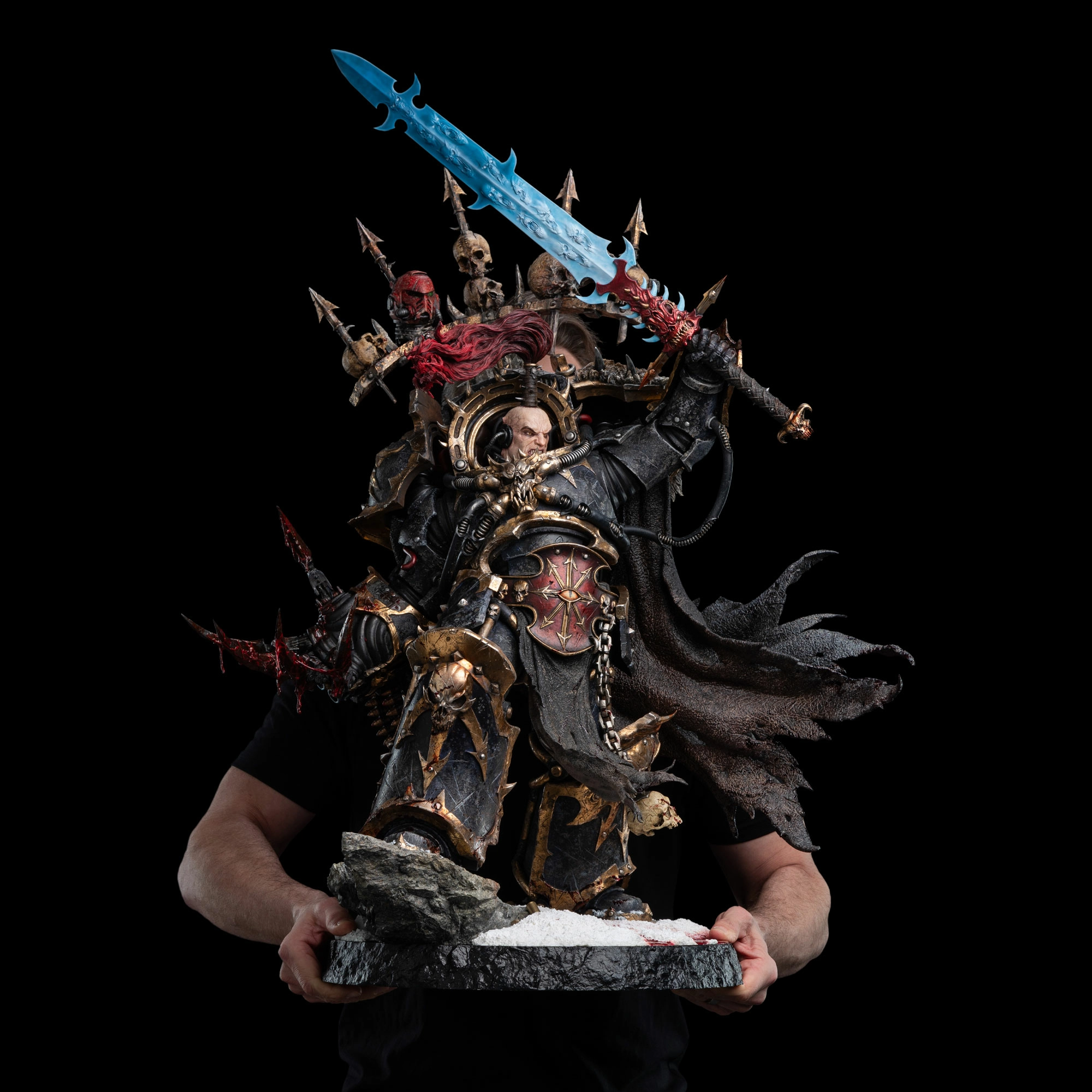 Warhammer 40K Abaddon The Despoiler Statue By Weta