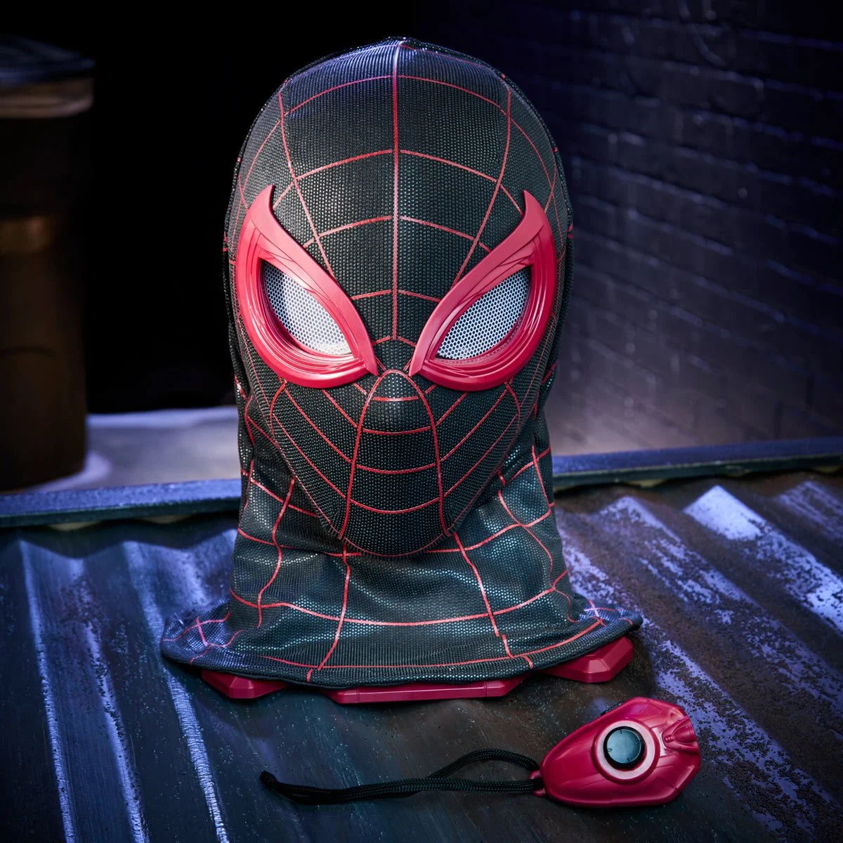 Spider-Man Marvel Legends Miles Morales Electronic Expressive Mask