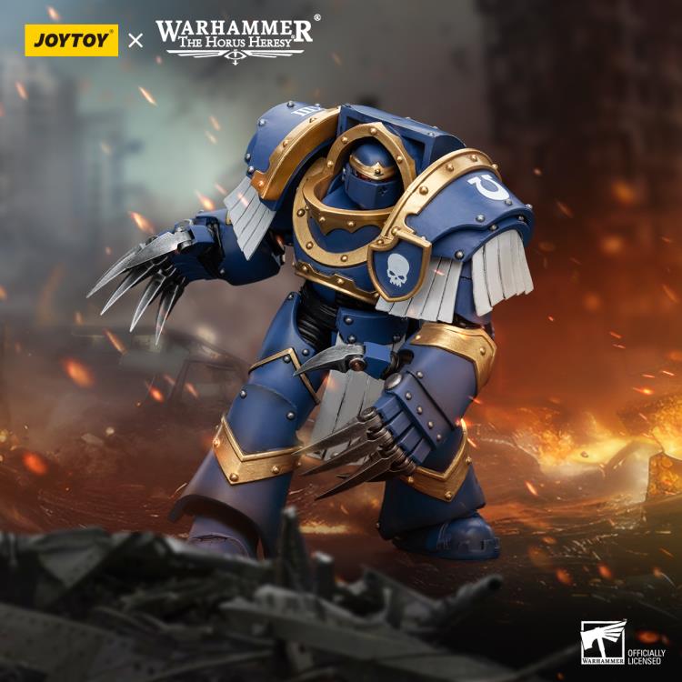 Warhammer: The Horus Heresy Ultramarines Cataphractii Terminator Squad Terminator with Lightning Claws Action Figure