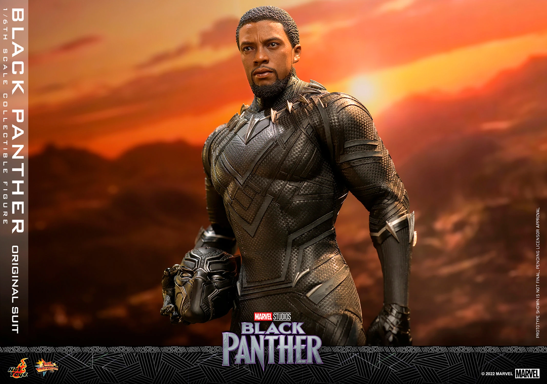 Black Panther (Original Suit) Sixth Scale Figure by Hot Toys