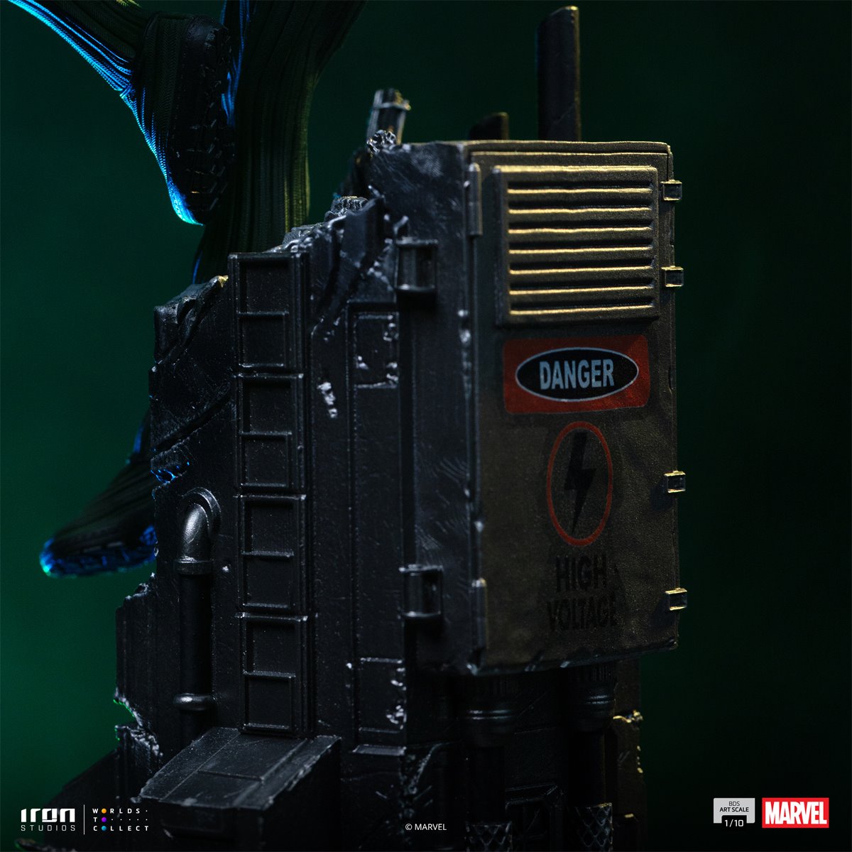 Vulture Spider-Man vs Villains Battle Diorama Series Statue By Iron Studios