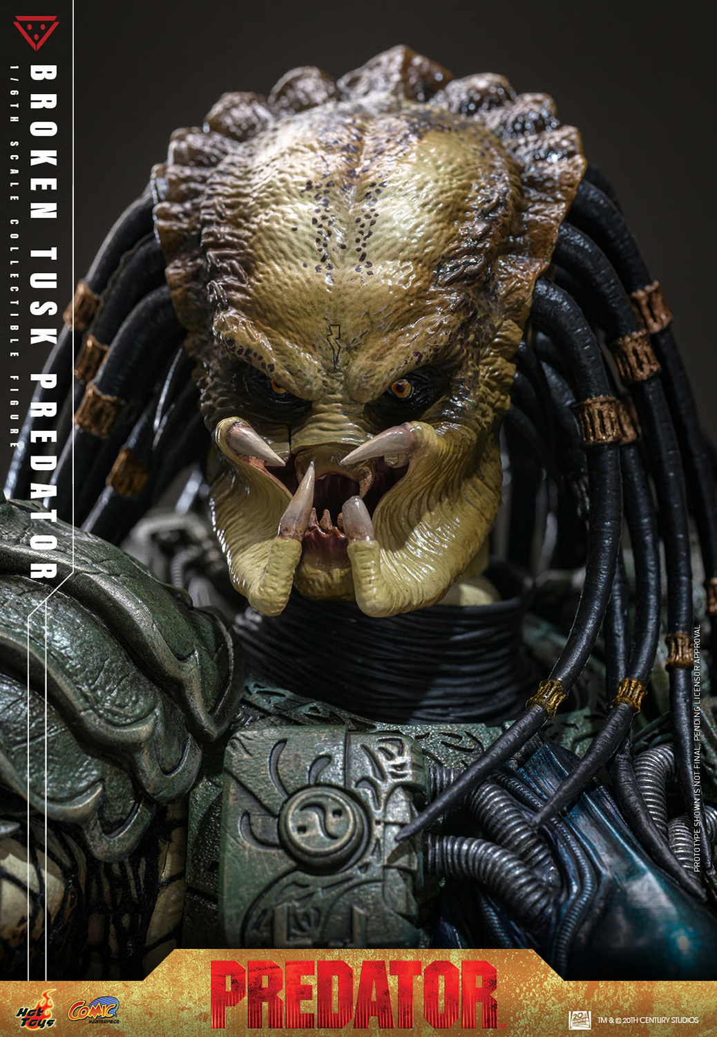 Broken Tusk Predator Sixth Scale Figure by Hot Toys