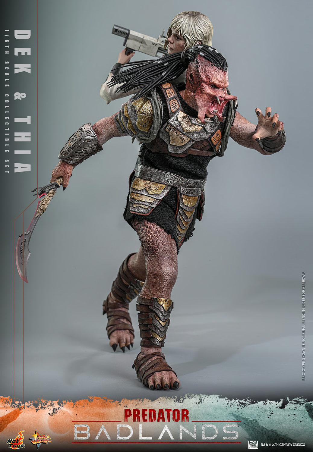 Dek and Thia Sixth Scale Figure Set by Hot Toys