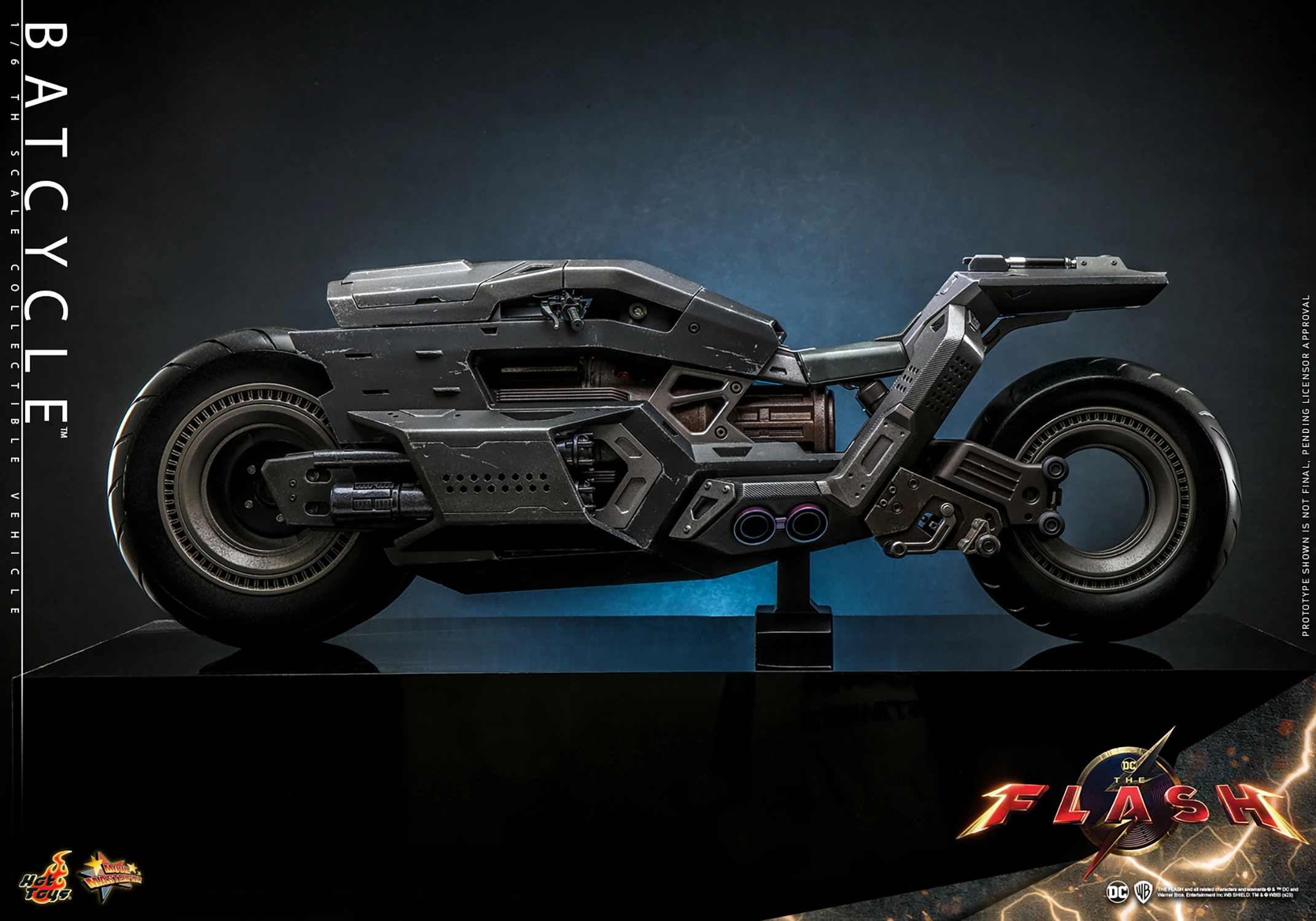 Batcycle (The Flash) by Hot Toys