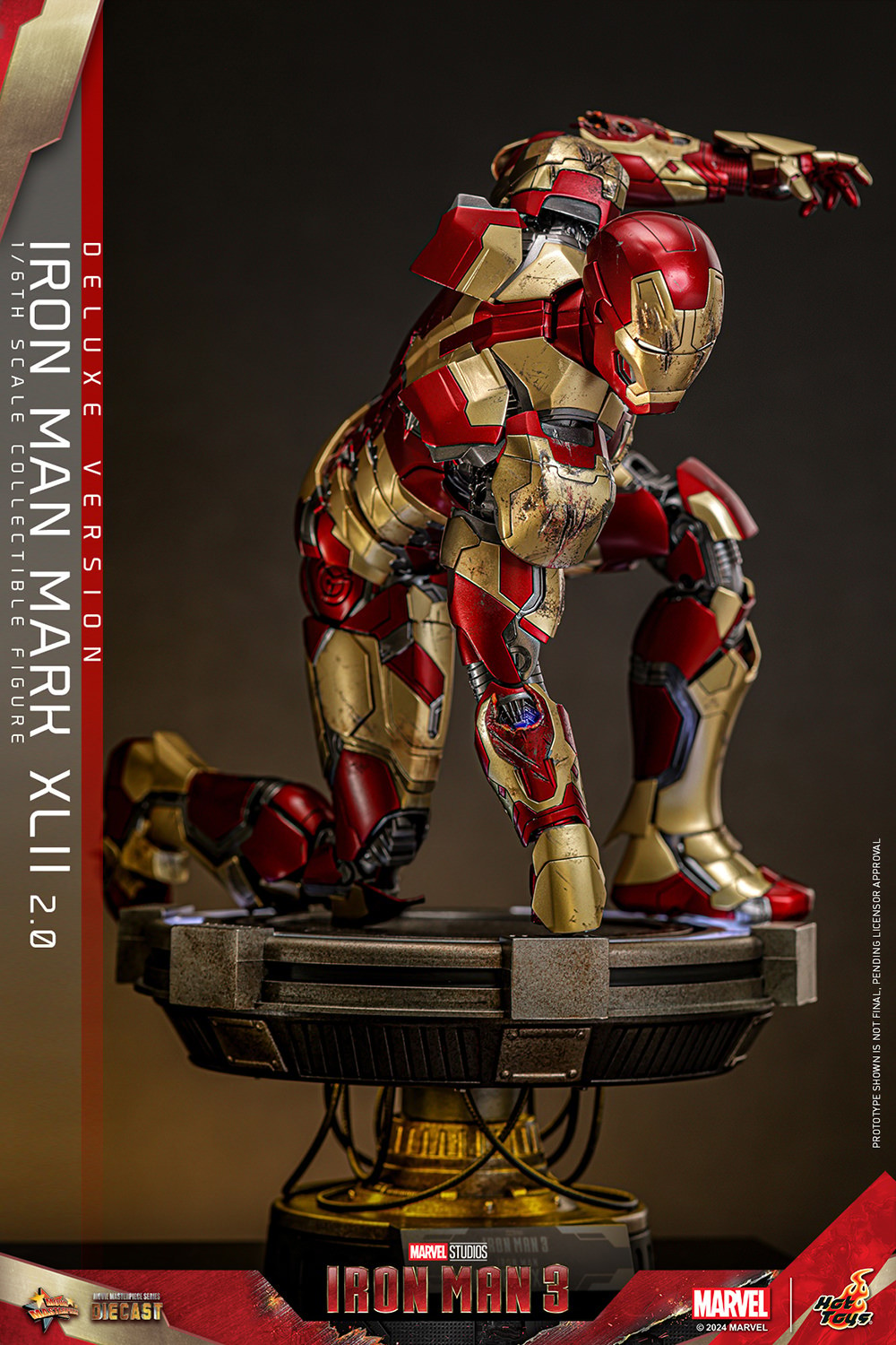 IRON MAN MARK XLII (2.0) DELUXE Sixth Scale Figure by Hot Toys