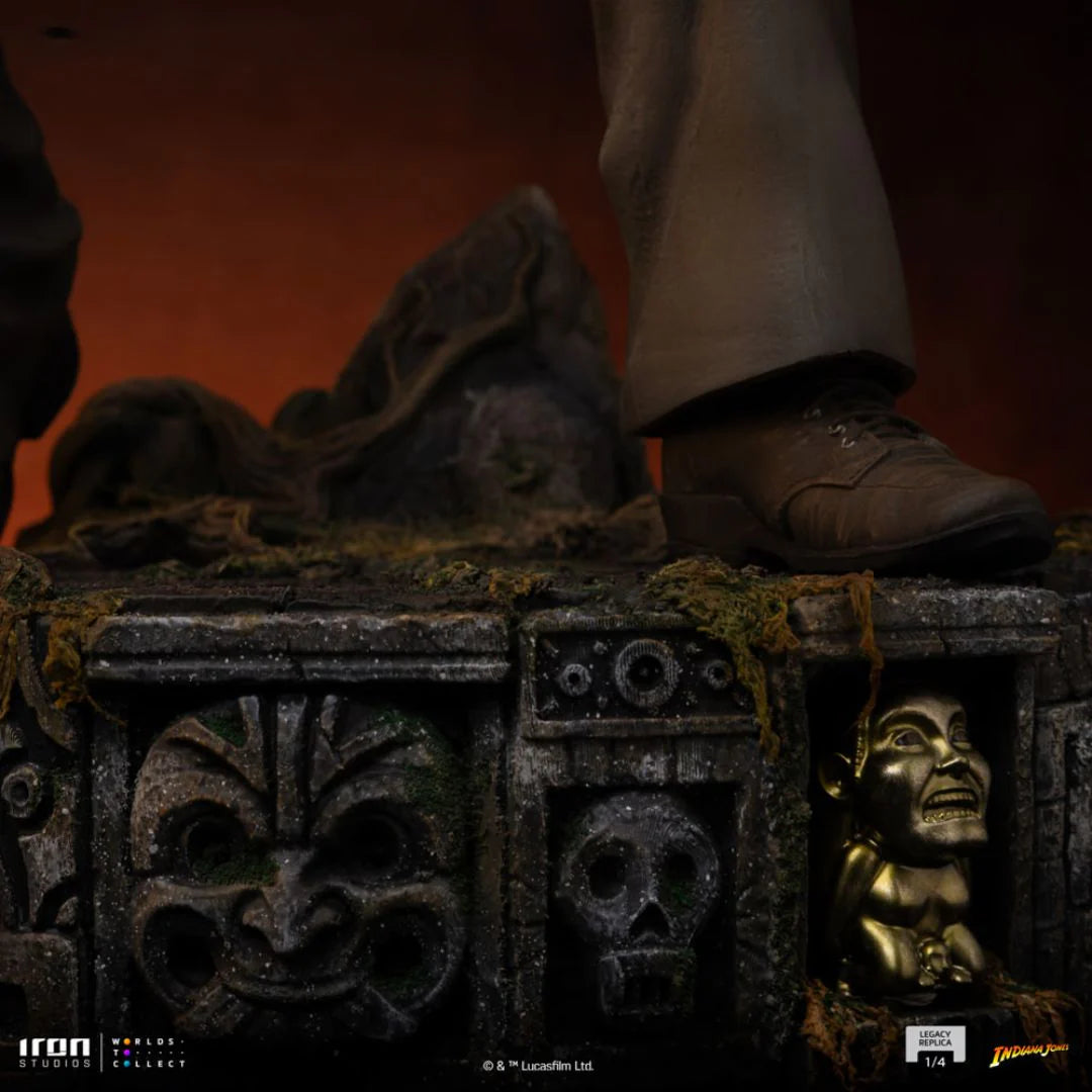 Indiana Jones Legacy Replica Statue By Iron Studios