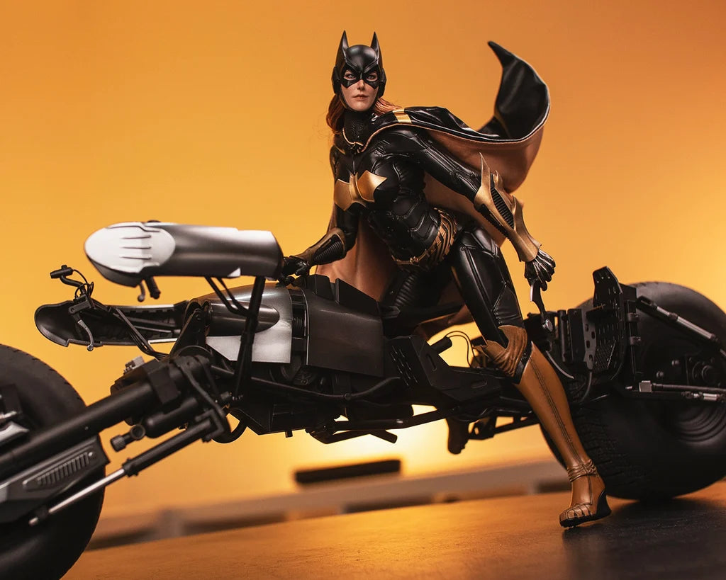 Batgirl Sixth Scale Figure By Hot Toys