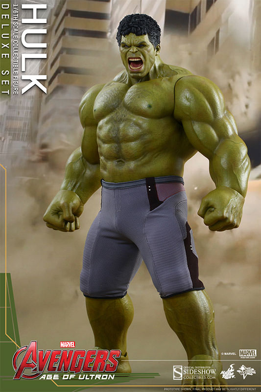 Hulk Deluxe Sixth Scale Figure by Hot Toys
