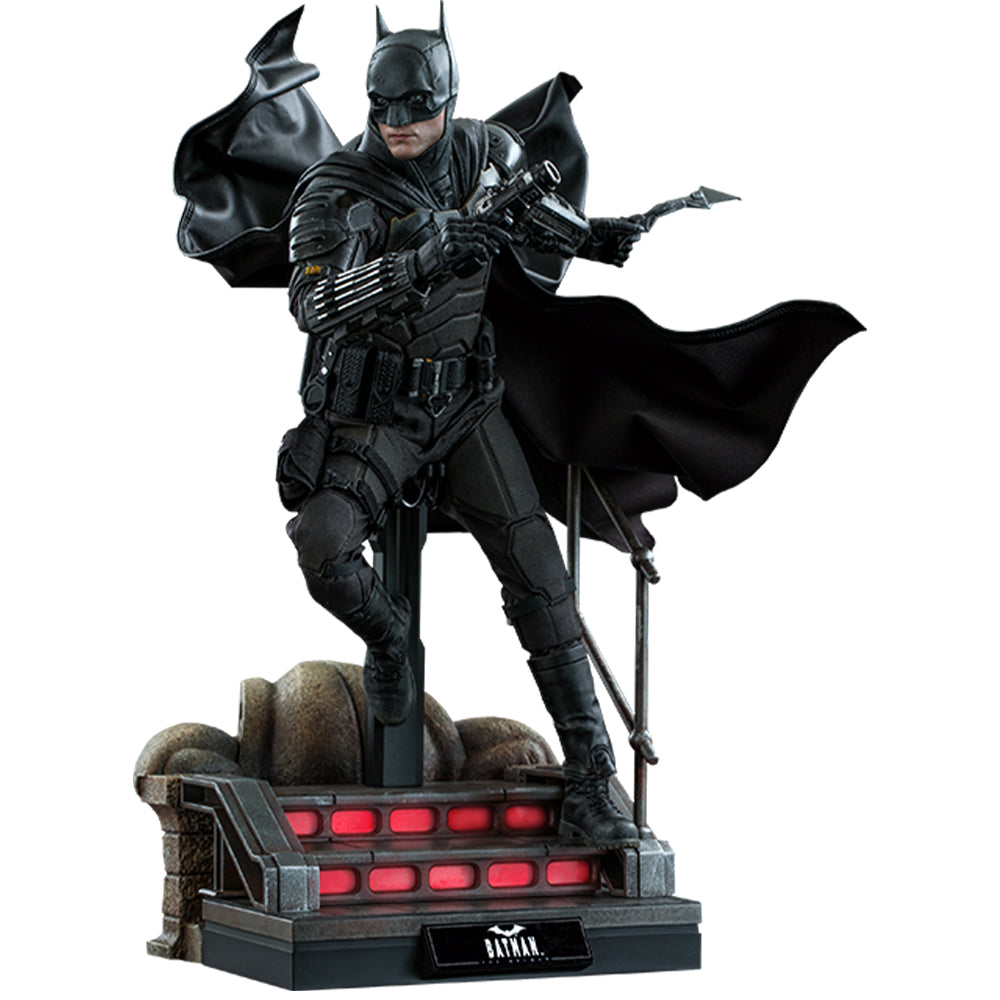 BATMAN (DELUXE VERSION) Sixth Scale Figure by Hot Toys