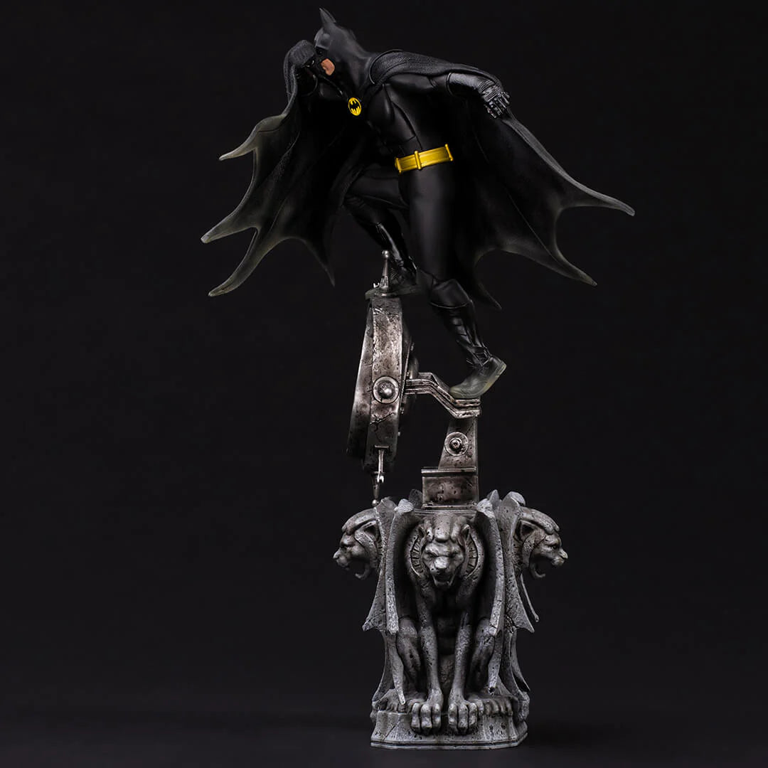 Batman Deluxe Batman Returns 1/10 Statue By Iron Studios