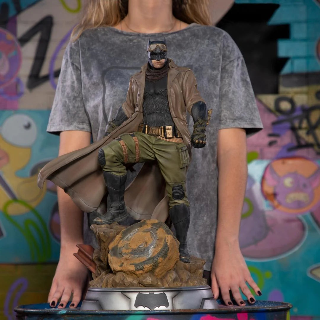 Zack Snyder's Justice League Nightmare Batman 1/4 th Scale Statue By Iron Studios