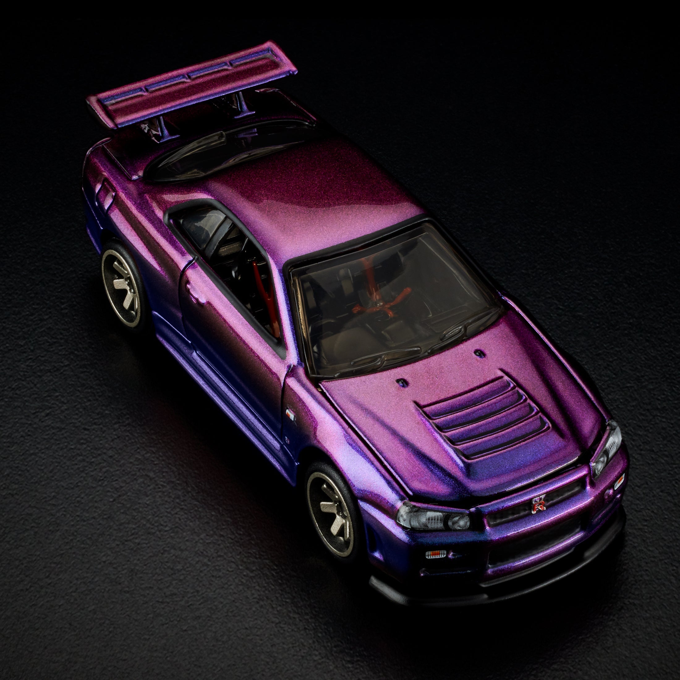 RLC Exclusive Nissan Skyline GT-R BNR34