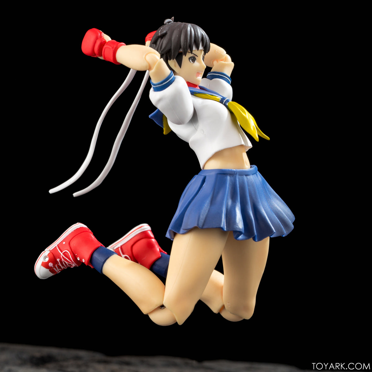 S.H.Figuarts Street Fighter Sakura Kasugano Action Figure