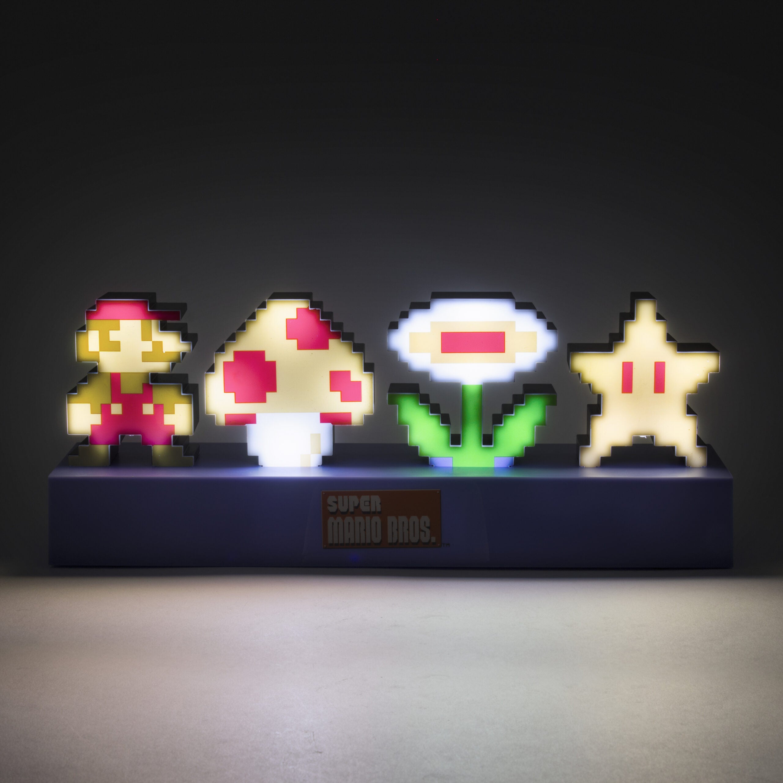 Super Mario Bros. Icons Light by Paladone