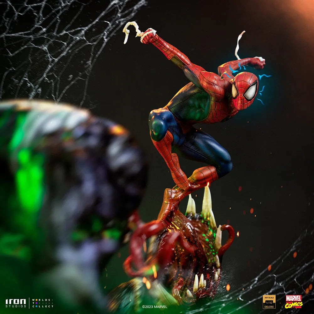 Spiderman Deluxe Statue By Iron Studios