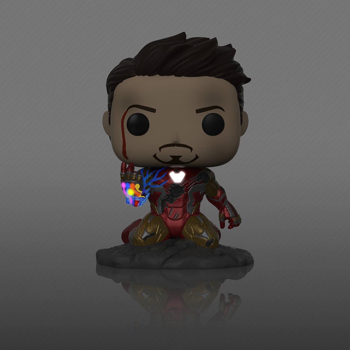 Avengers: Endgame I Am Iron Man Glow-in-the-Dark Deluxe Funko Pop! Exclusive