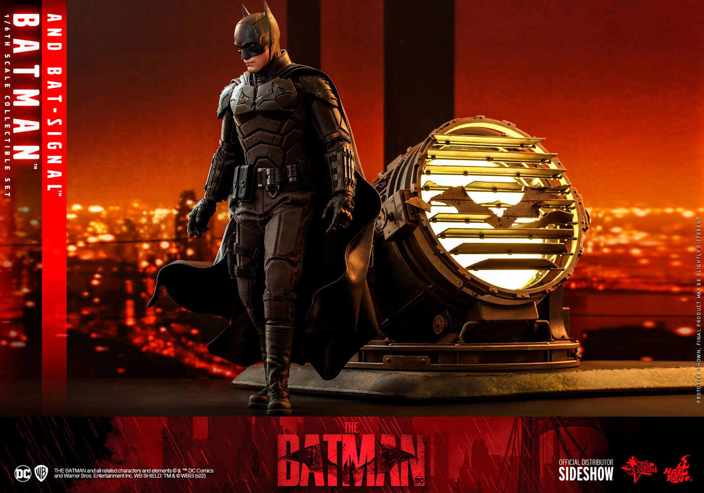 BATMAN AND BAT-SIGNAL Collectible Set by Hot Toys