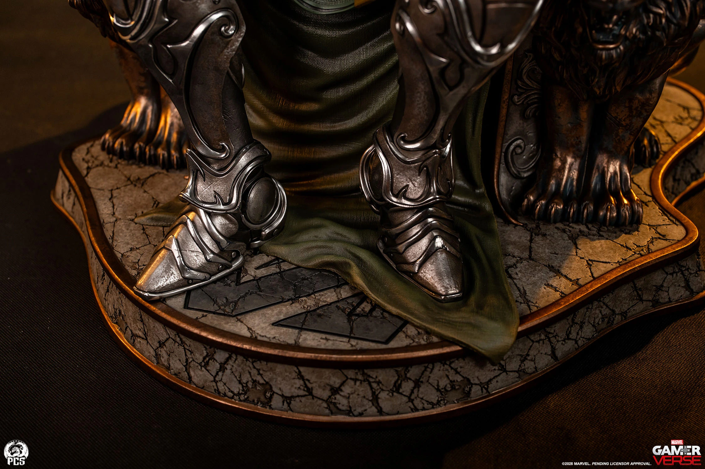 Dr. Doom Statue by PCS