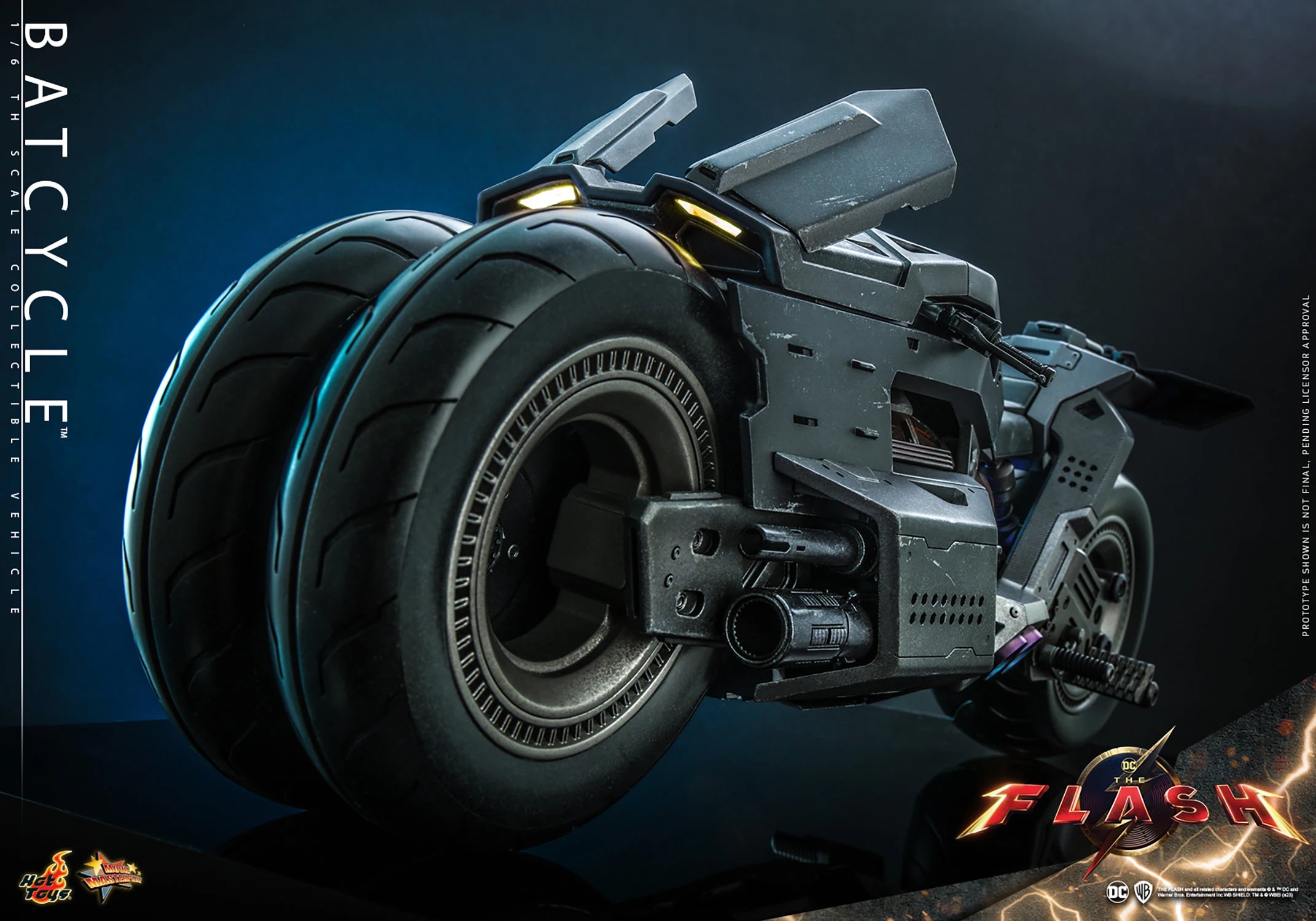 Batcycle (The Flash) by Hot Toys