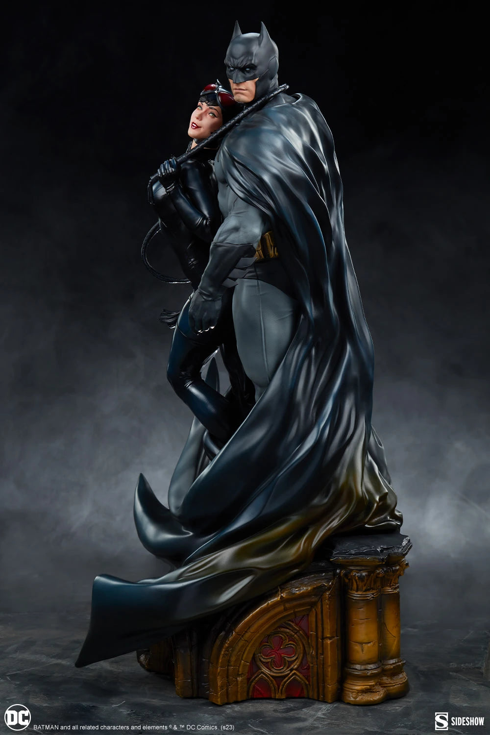 Batman and Catwoman Diorama By Sideshow