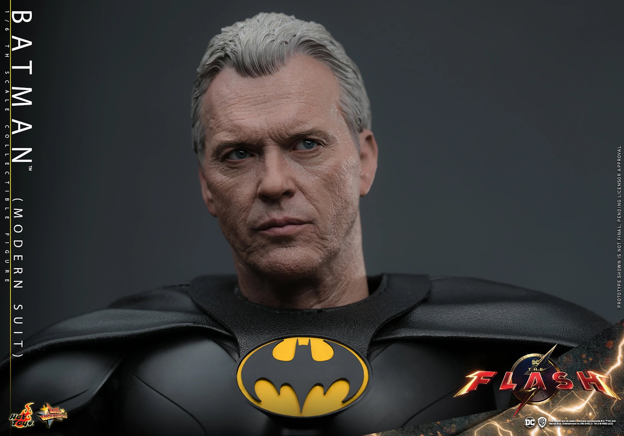 Batman (Modern Suit) by Hot Toys