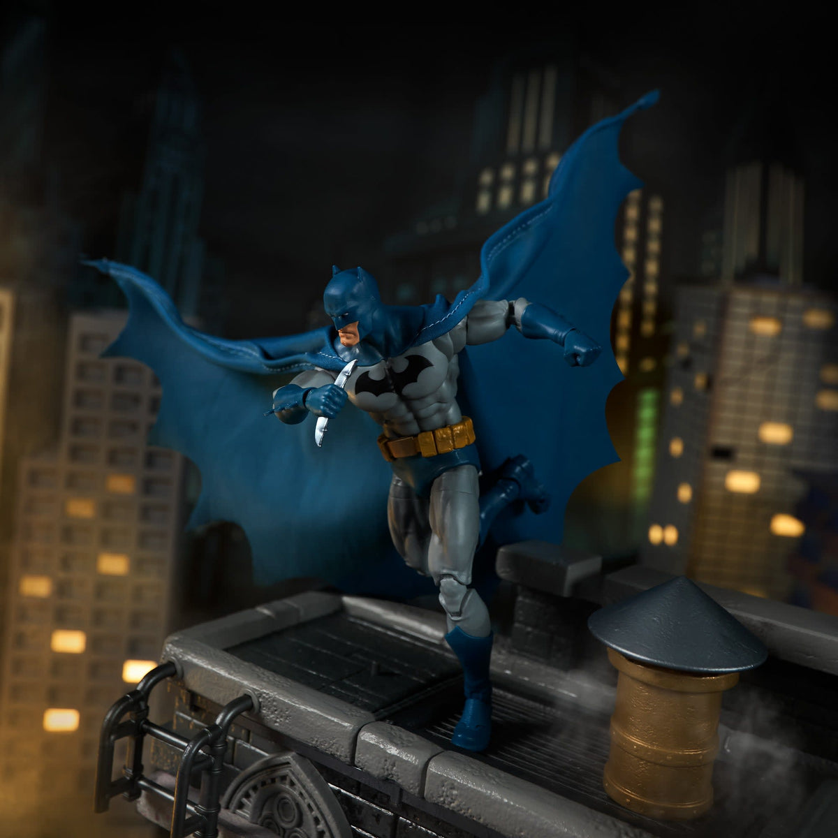 DC Premium Batman: Hush Rooftop Bat-Signal Diorama Set by Mattel