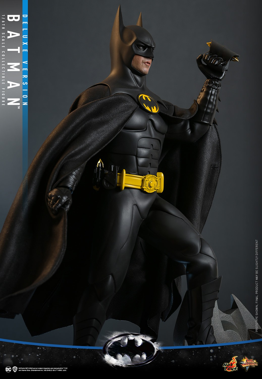 BATMAN (DELUXE VERSION) Sixth Scale Figure by Hot Toys