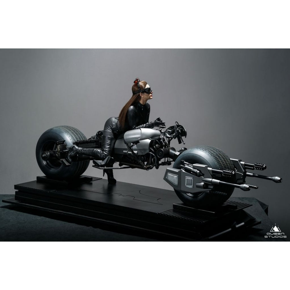 The Dark Knight Rises Catwoman 1:3 Scale Statue