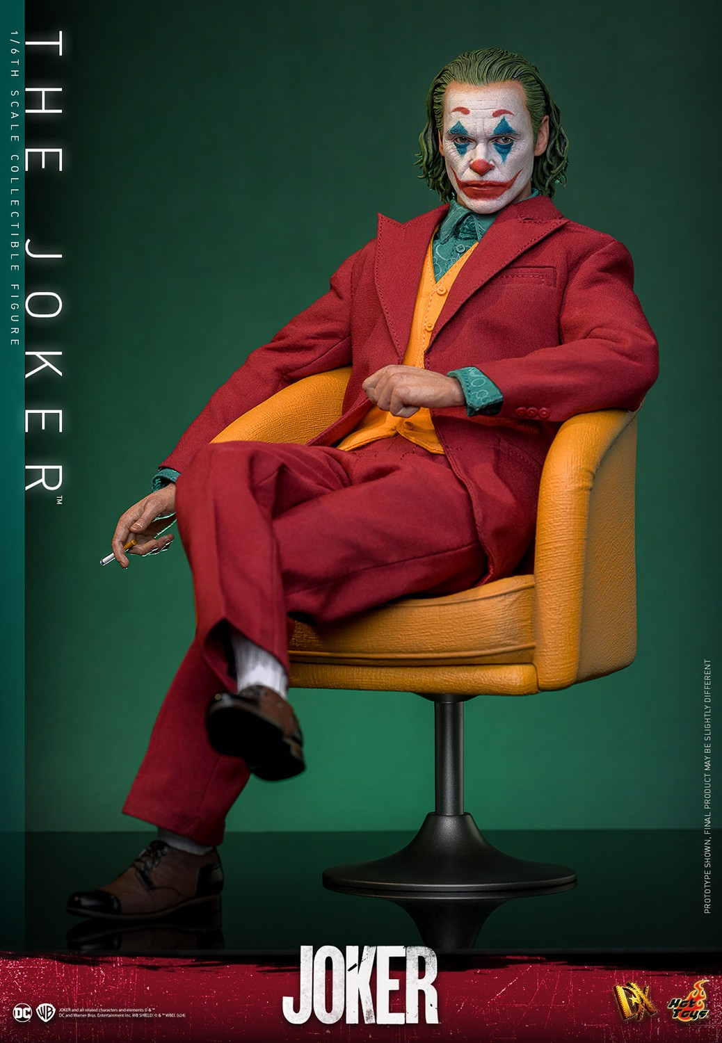 THE JOKER Sixth Scale Figure by Hot Toys