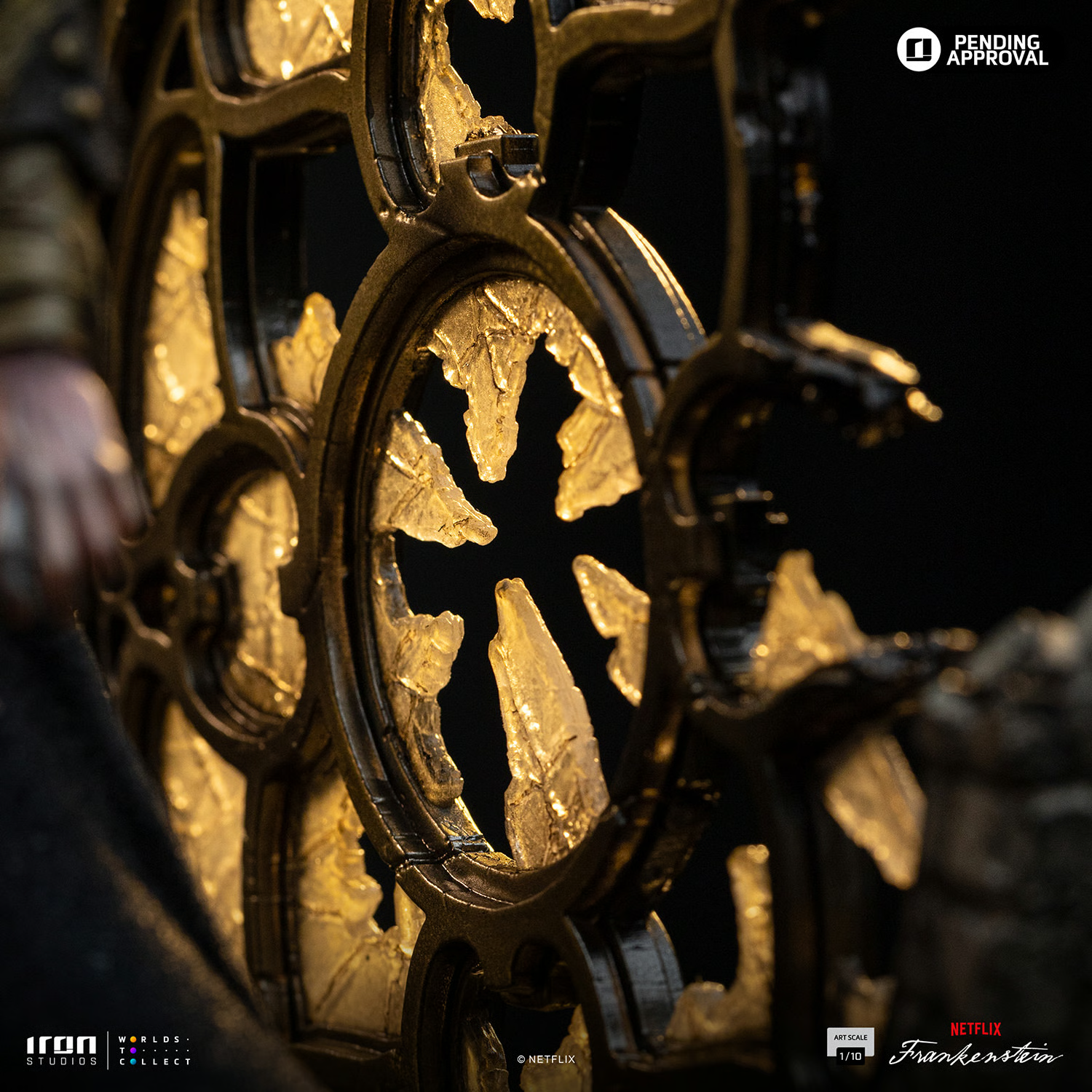 Frankenstein’s Monster Statue by Iron Studios