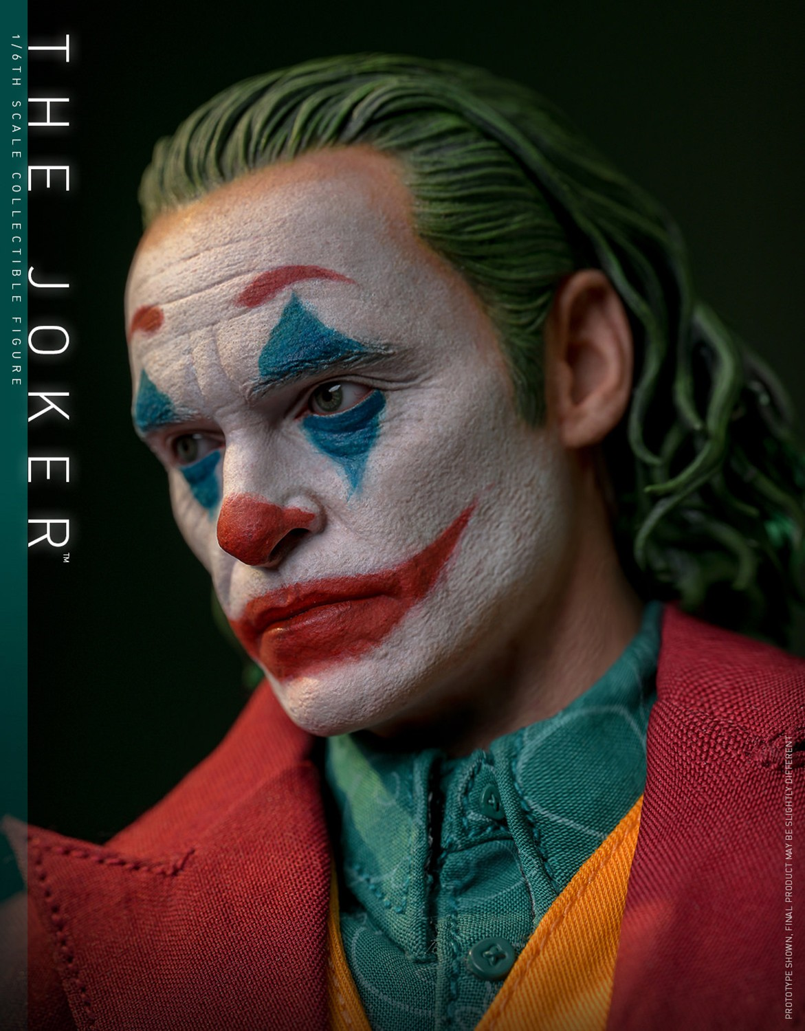 THE JOKER Sixth Scale Figure by Hot Toys