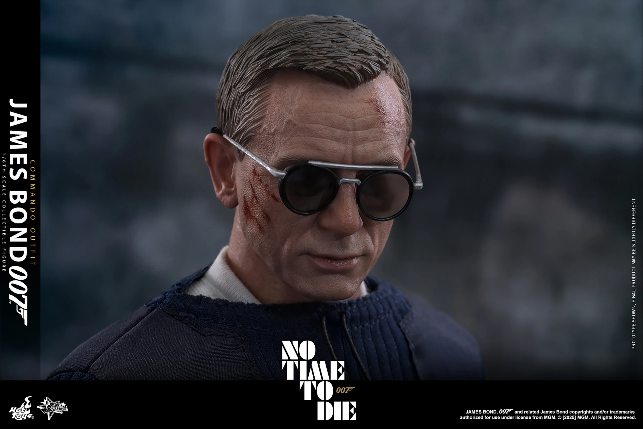 James Bond (Commando Outfit) Sixth Scale Figure by Hot Toys