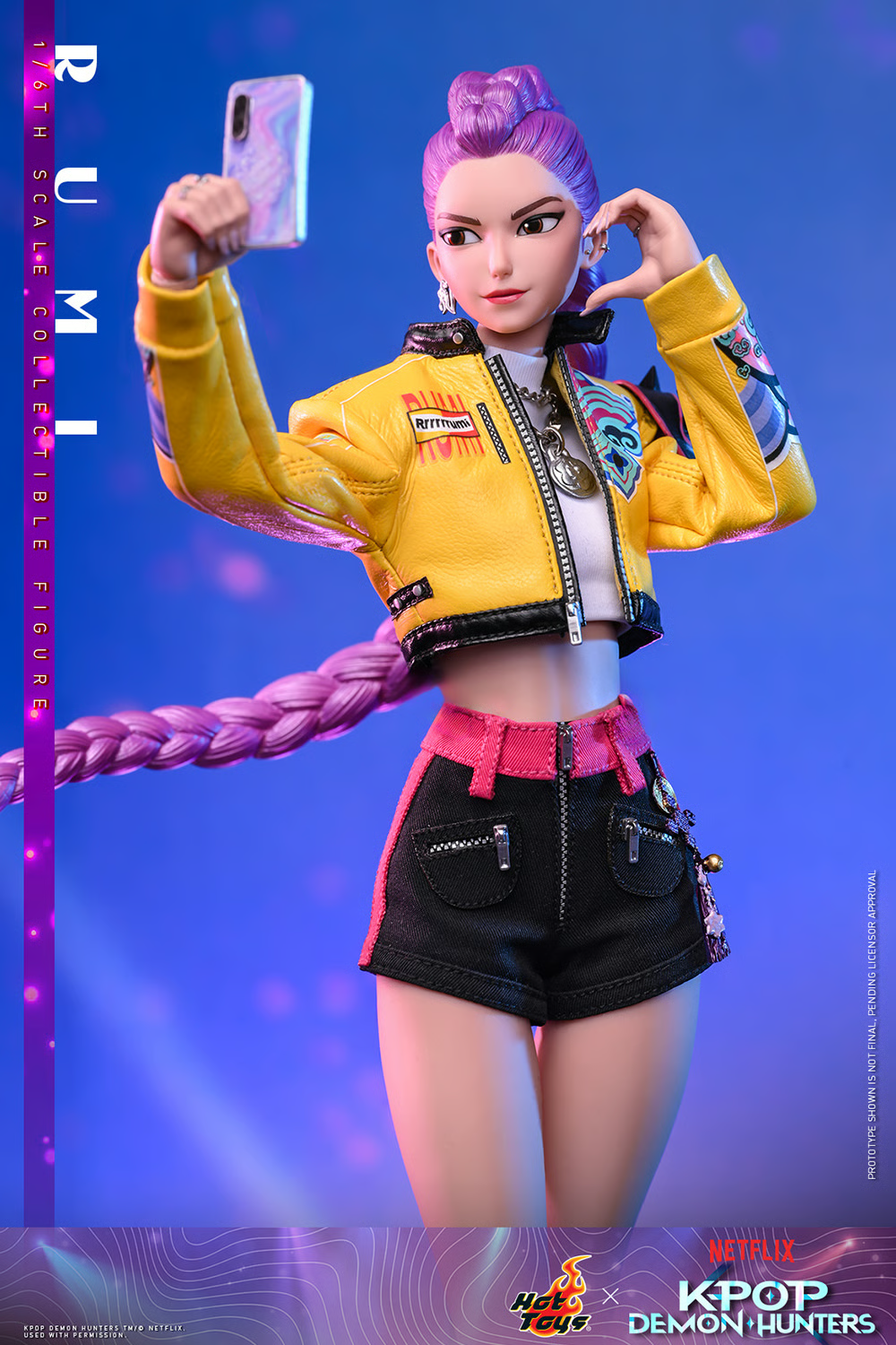 Rumi Sixth Scale Figure by Hot Toys