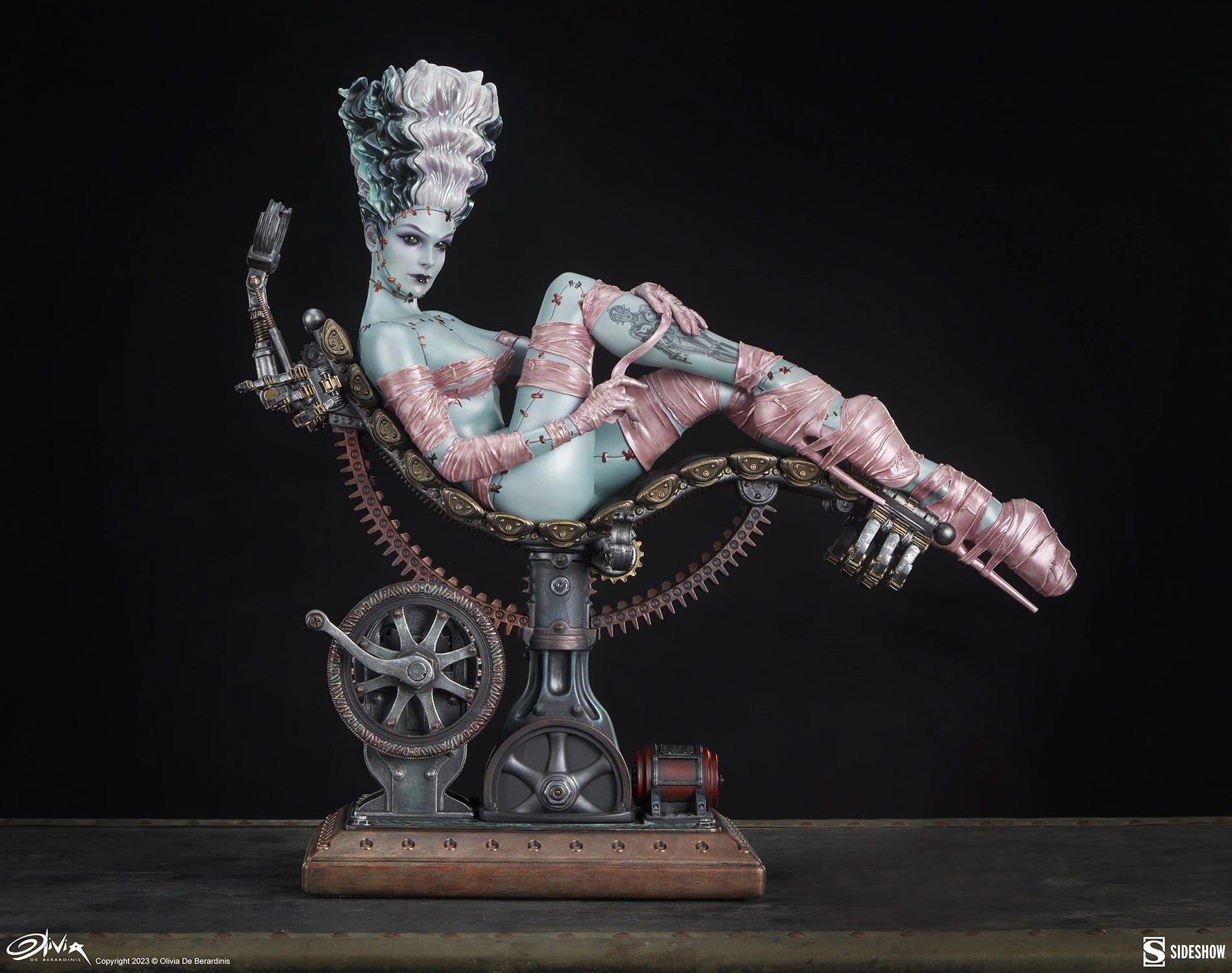 FRANKIE REBORN Statue by Sideshow Collectibles