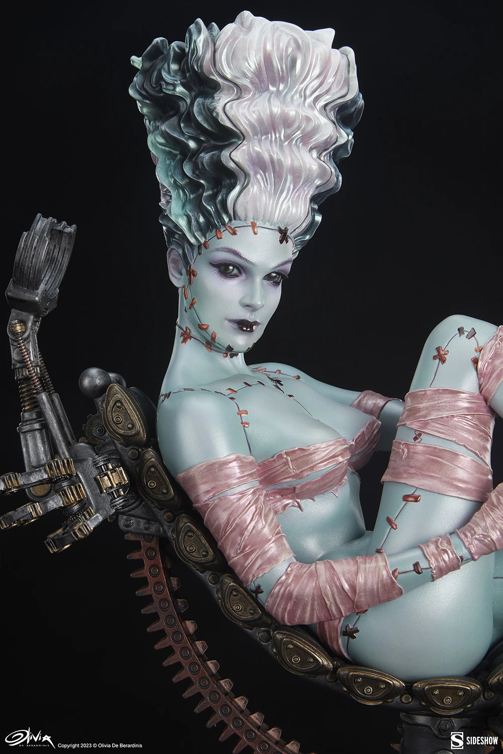 FRANKIE REBORN Statue by Sideshow Collectibles