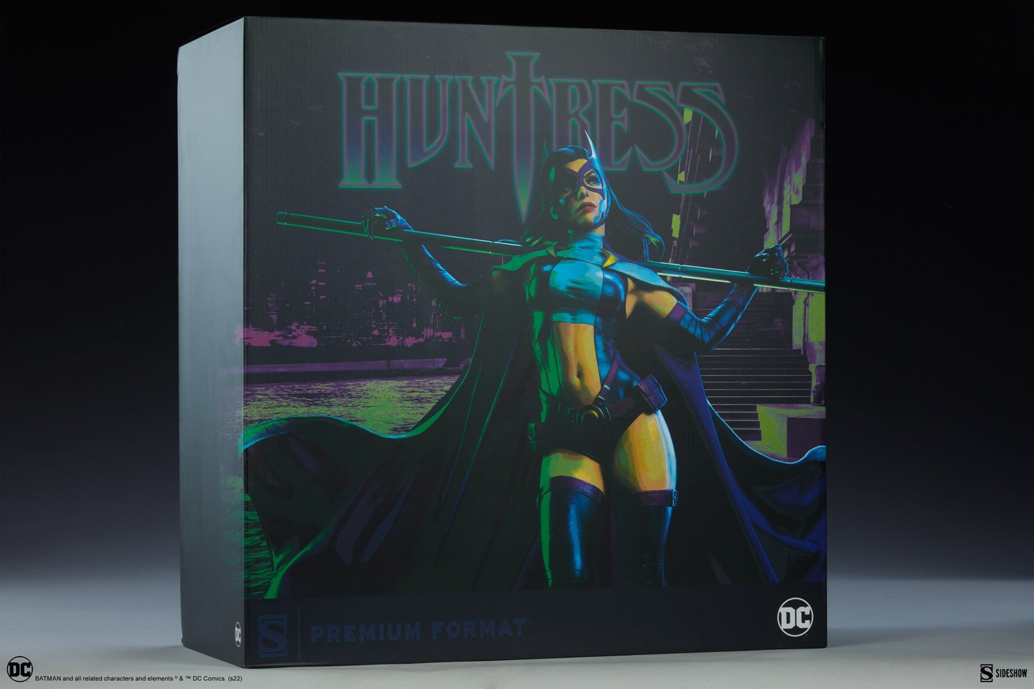 HUNTRESS Premium Format Figure by Sideshow Collectibles