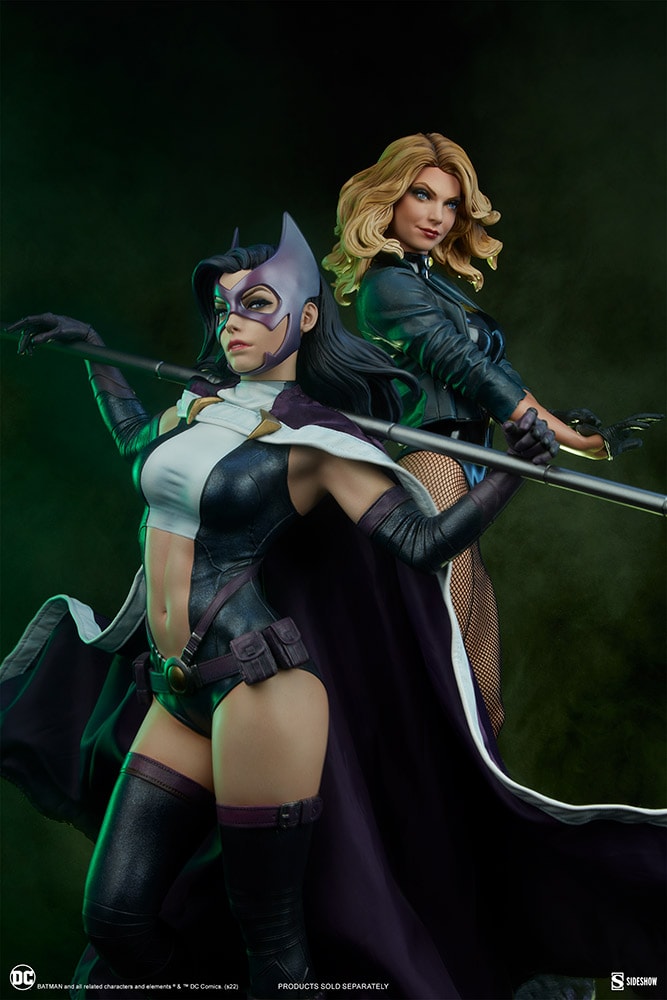 HUNTRESS Premium Format Figure by Sideshow Collectibles