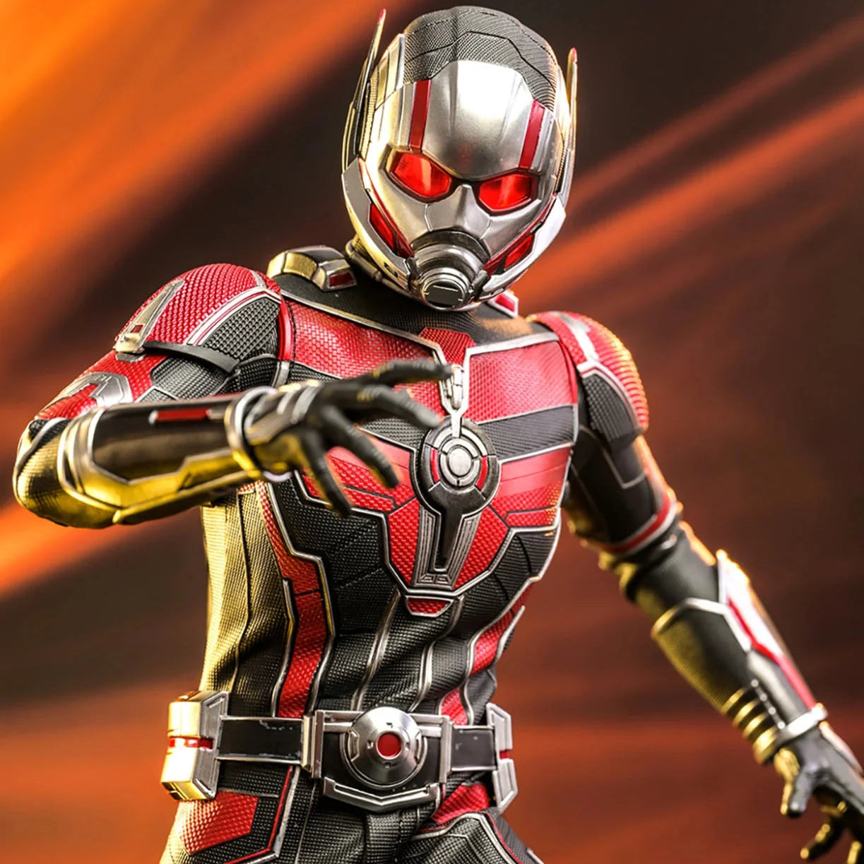 Ant-Man Sixth Scale Figure By Hot Toys