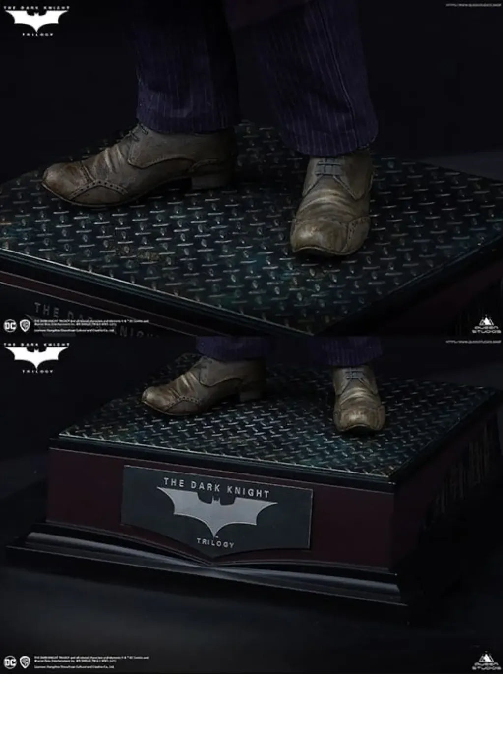 Queen Studios The Dark Knight Joker 1/4 Scale Statue