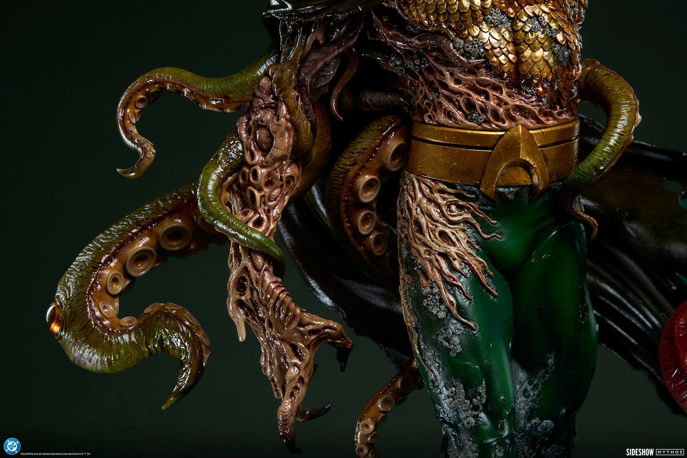 Aquaman: Lord of the Deep Premium Format By Sideshow Collectibles