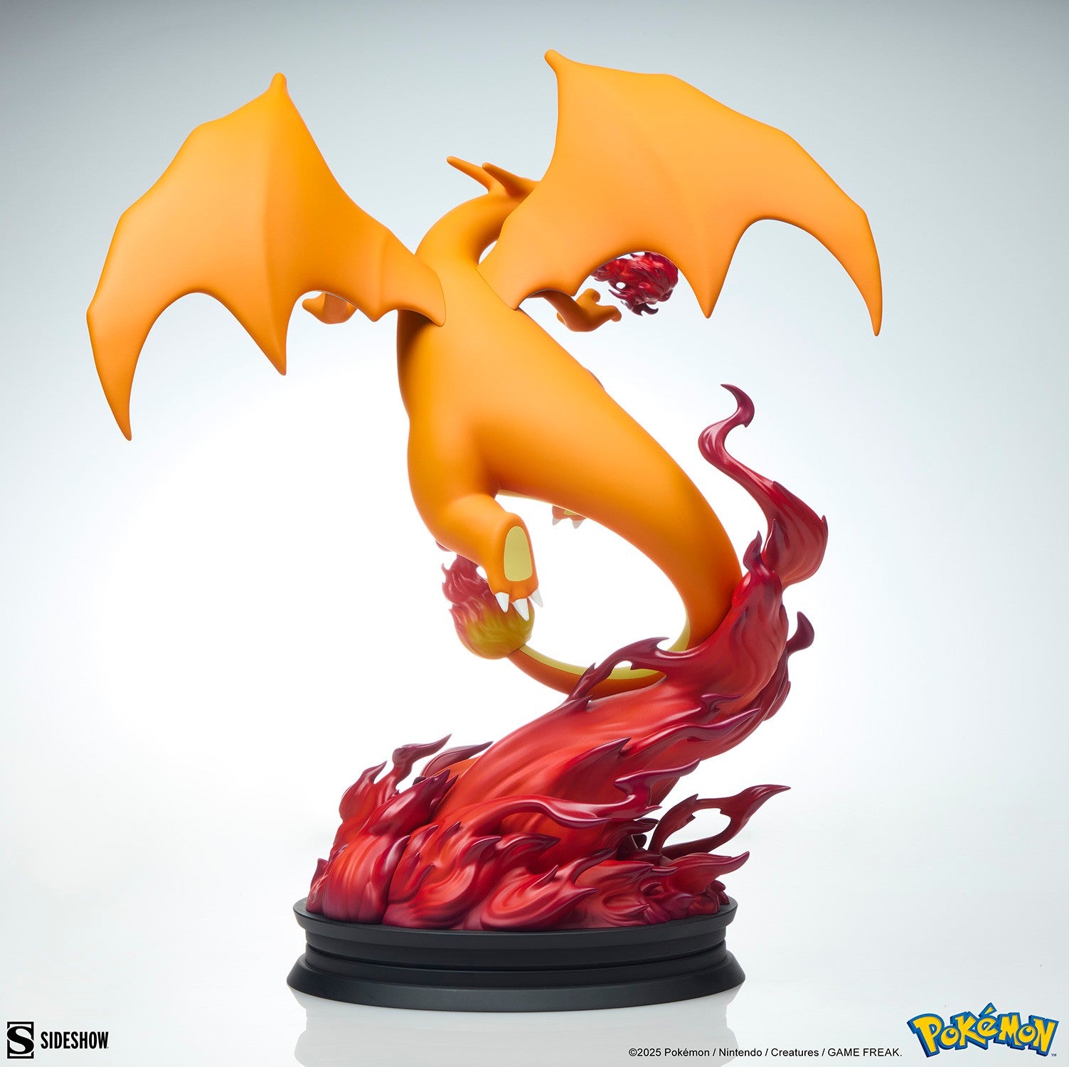 Charizard (Pokemon) by Sideshow Collectibles