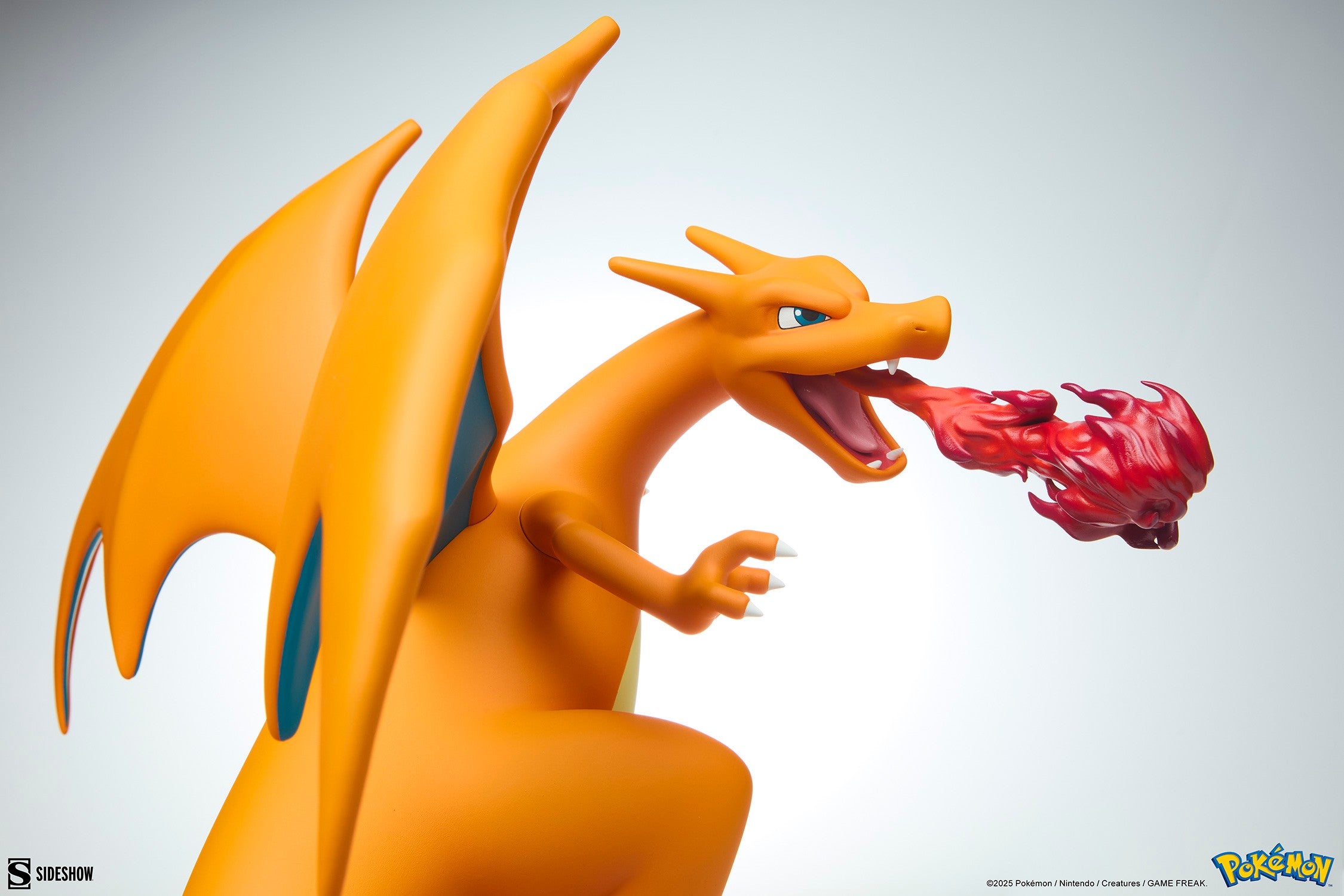 Charizard (Pokemon) by Sideshow Collectibles